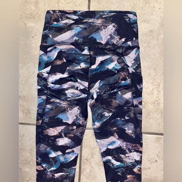 Lululemon Leggings - Picture 15 of 15